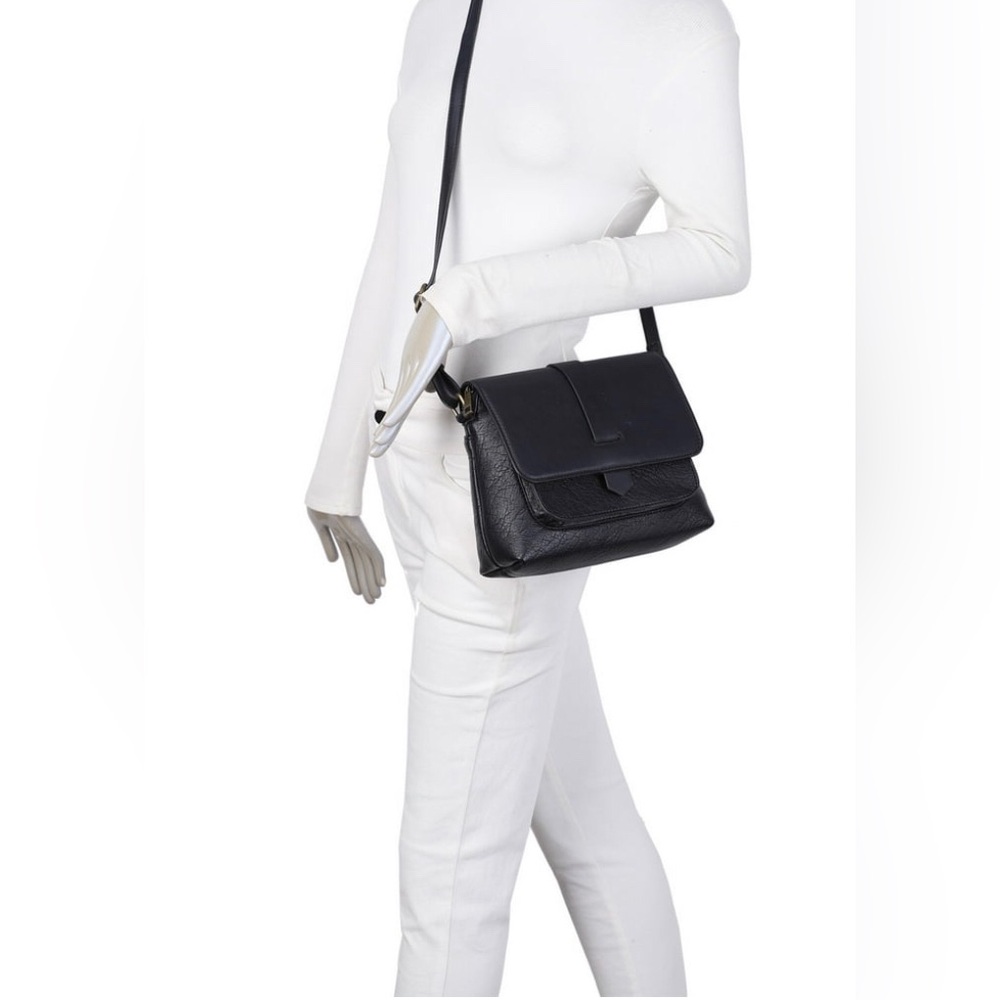 Sophisticated Brown and Red Crossbody Bag - Picture 14 of 14